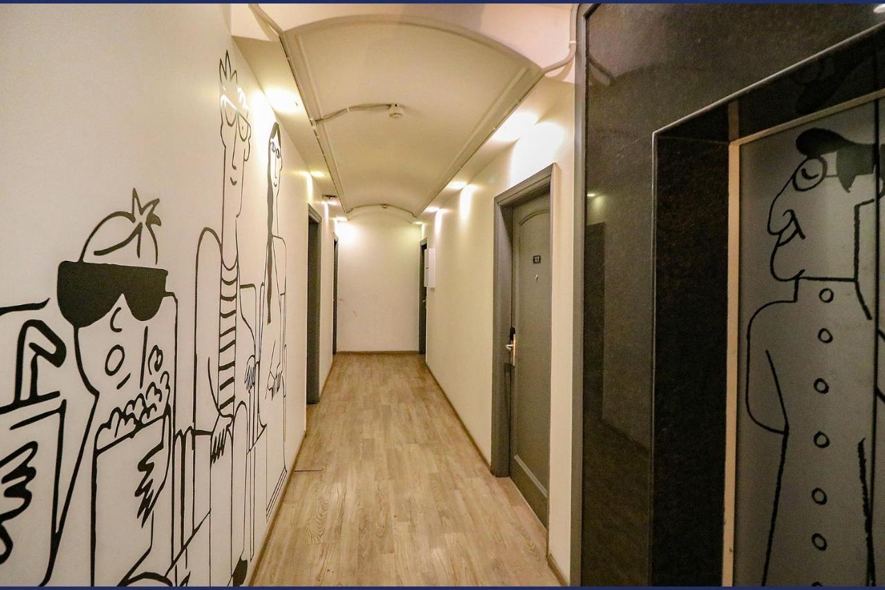 Fabhotel Lord Inn New Delhi Bagian luar foto